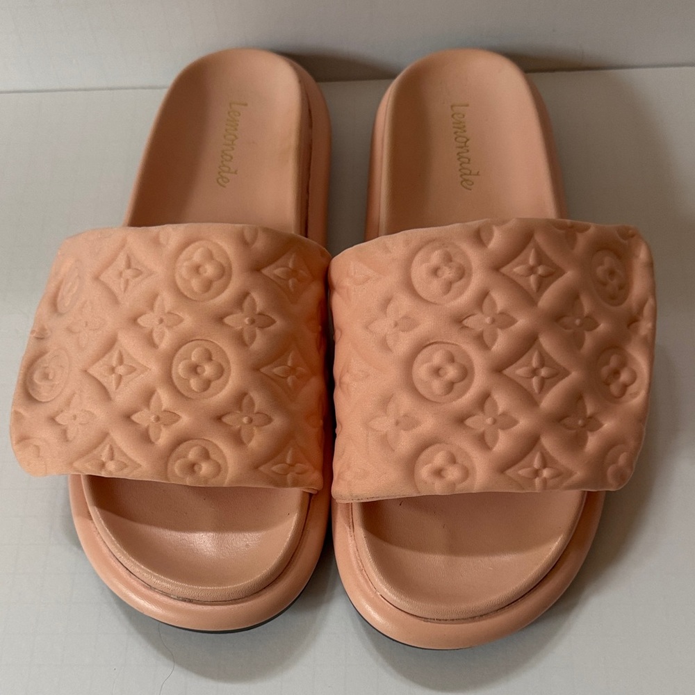 Lemonade Slides Peach Quilted Design on Strap Adjustable Velcro